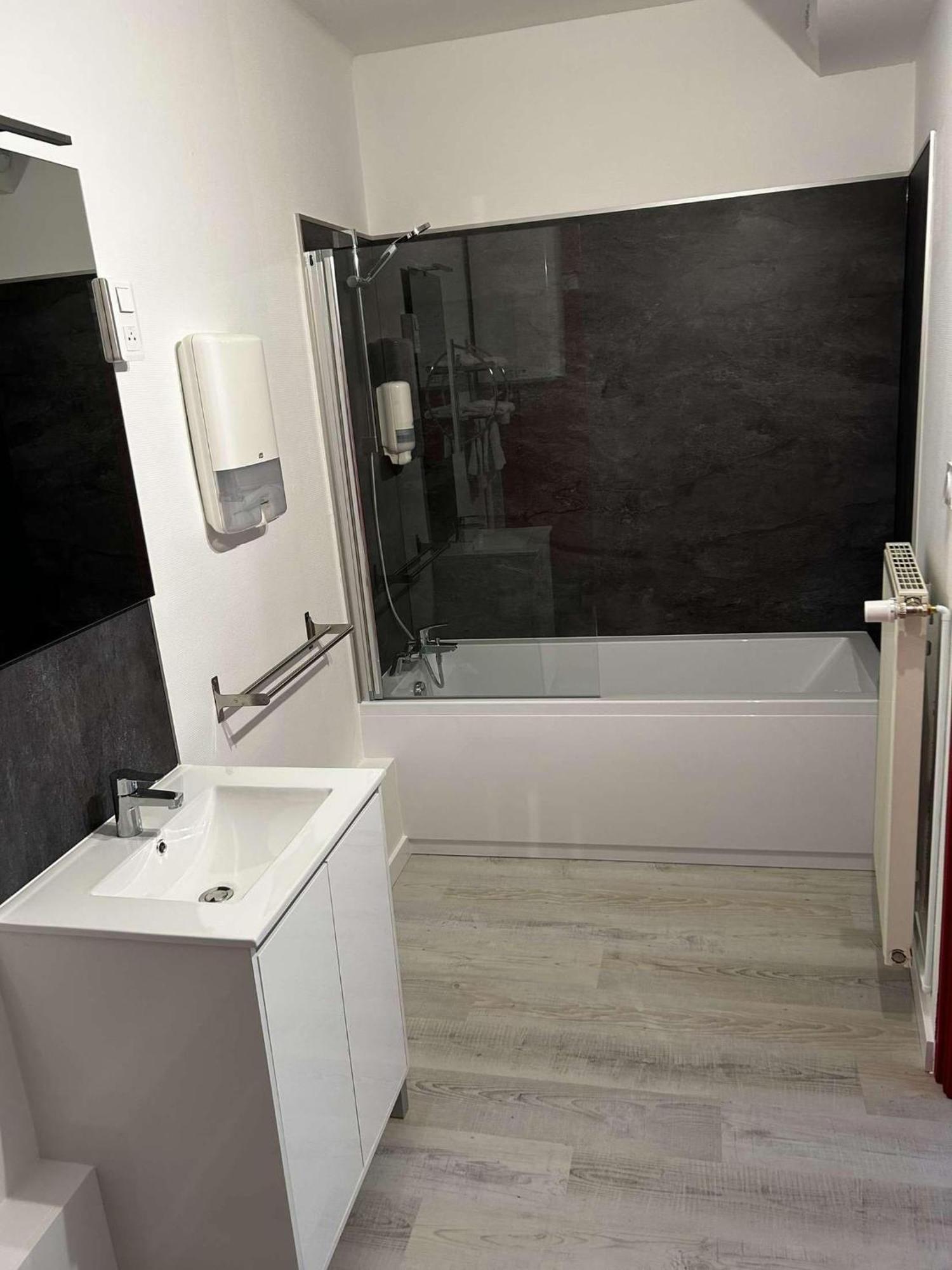 Hotel Les Jardins Dunkerque Centre Dunkirk ภายนอก รูปภาพ